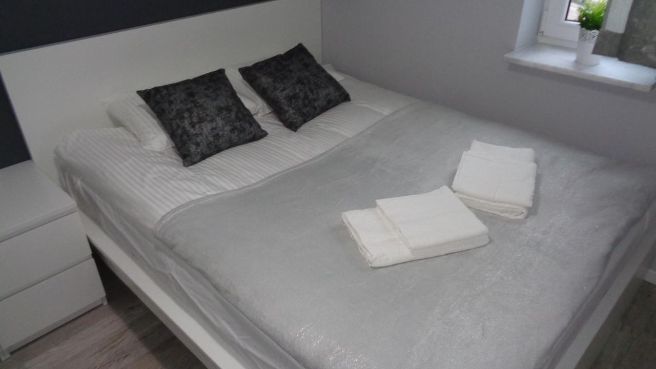 Pokoje Zachodnia 2F Apartment เบียวิสตอก ภายนอก รูปภาพ